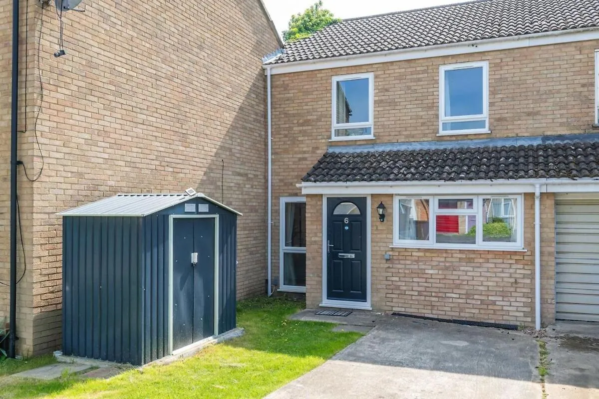 Modern Spacious 4 Bedroom 3 Bathroom House By Trinity Stays Short Term Lets & Serviced Accommodation Cambridge Appartement