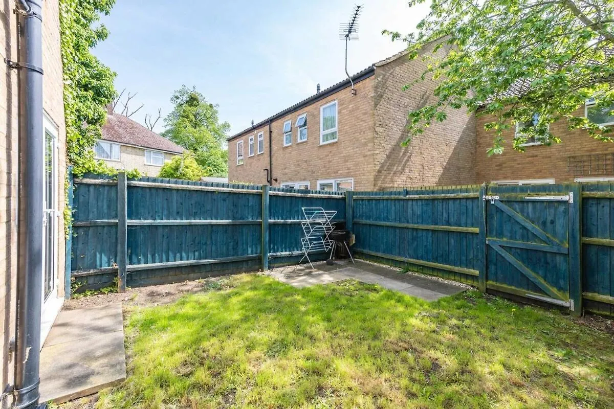 Modern Spacious 4 Bedroom 3 Bathroom House By Trinity Stays Short Term Lets & Serviced Accommodation Cambridge كامبريدج