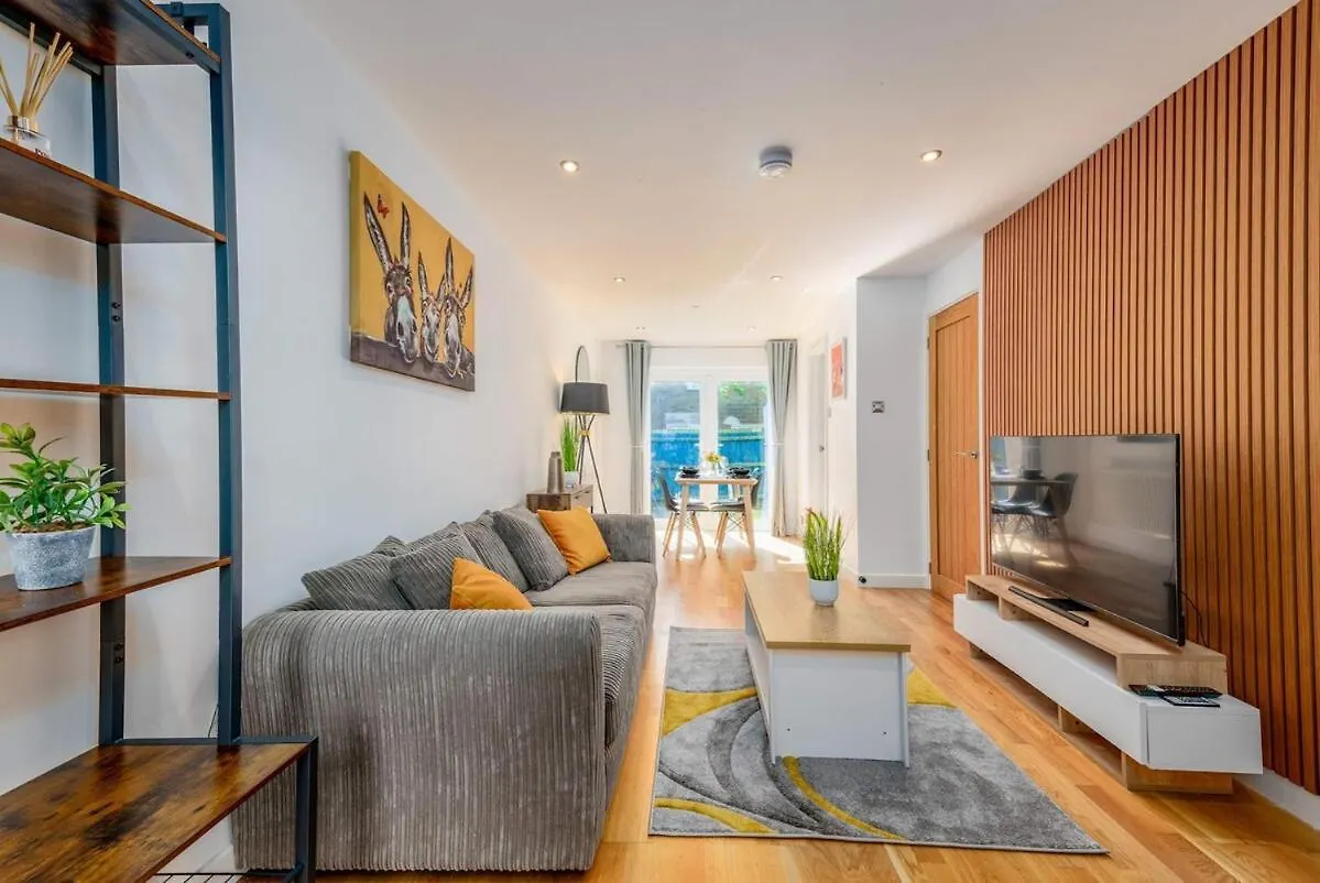 Modern Spacious 4 Bedroom 3 Bathroom House By Trinity Stays Short Term Lets & Serviced Accommodation Cambridge المملكة المتحدة